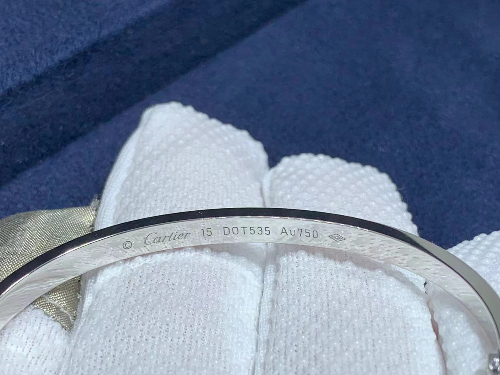 1:1 Quality Cartier Love Bracelet Small Model 10 Diamonds White Gold -B6048017